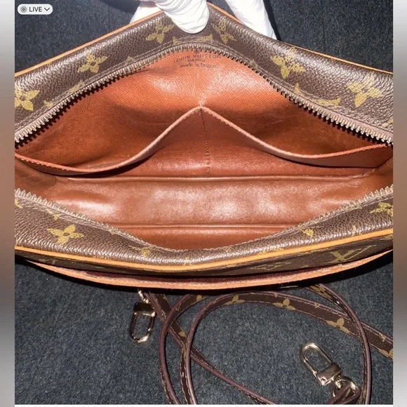 ✅AUTHENTIC COMPEIGNE CLUTCH LOUIS VUITTON - Picture 8 of 15